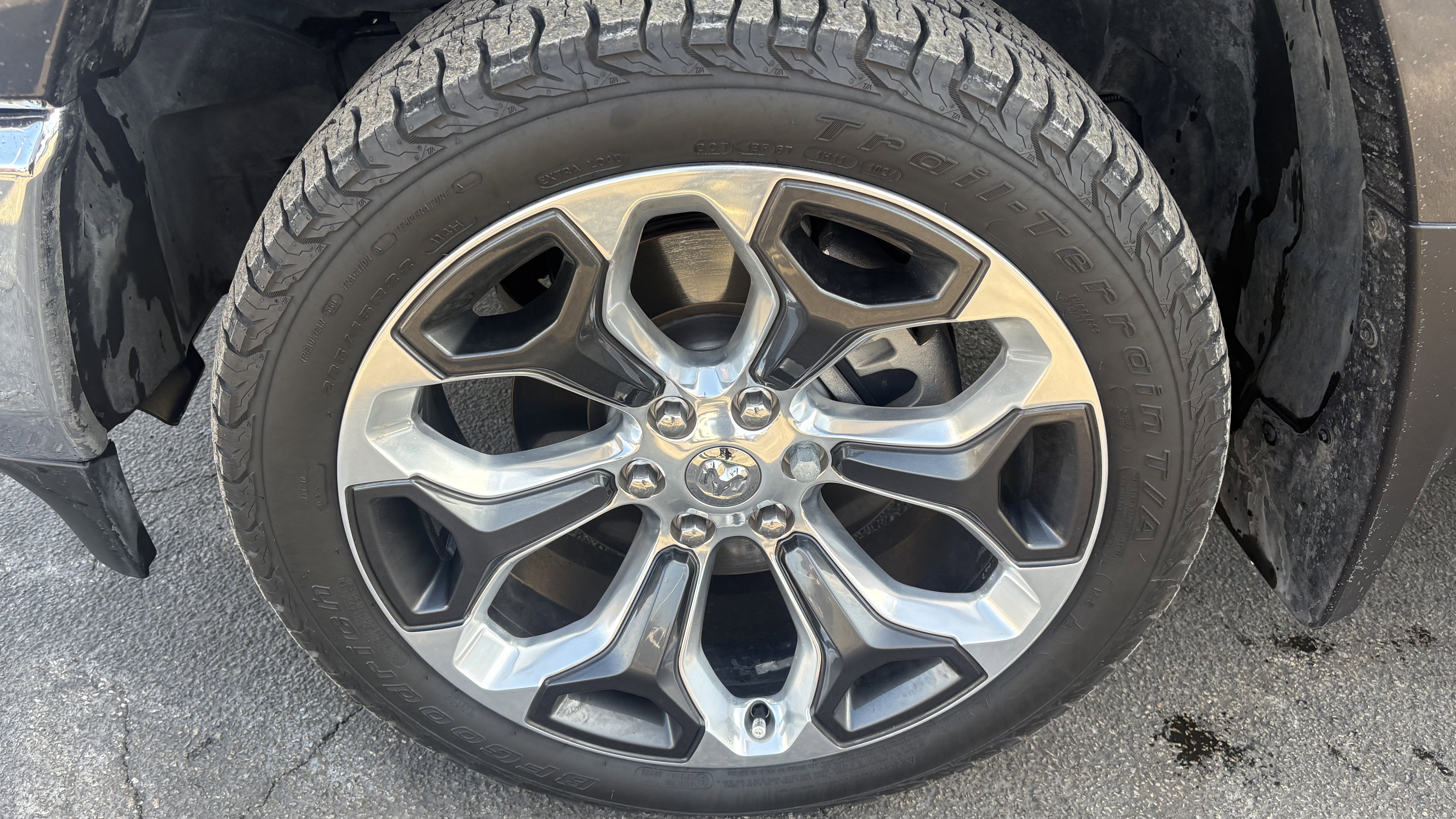 Used 2021 RAM 1500 Limited image 12