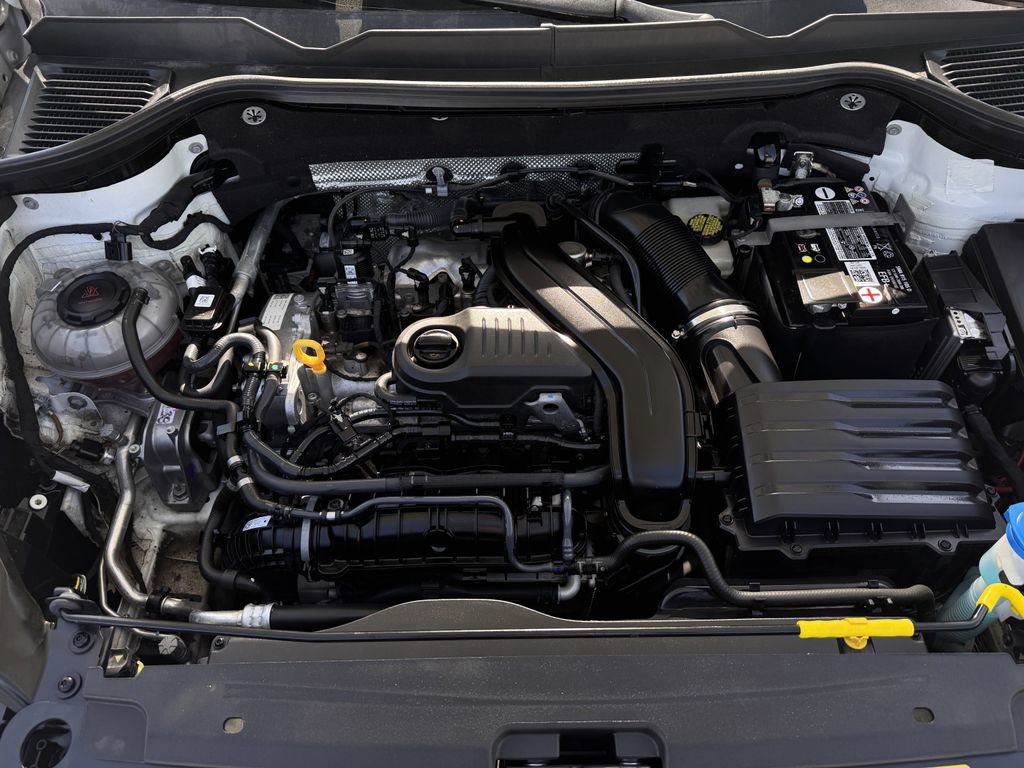 Used 2023 Volkswagen Taos SE image 29