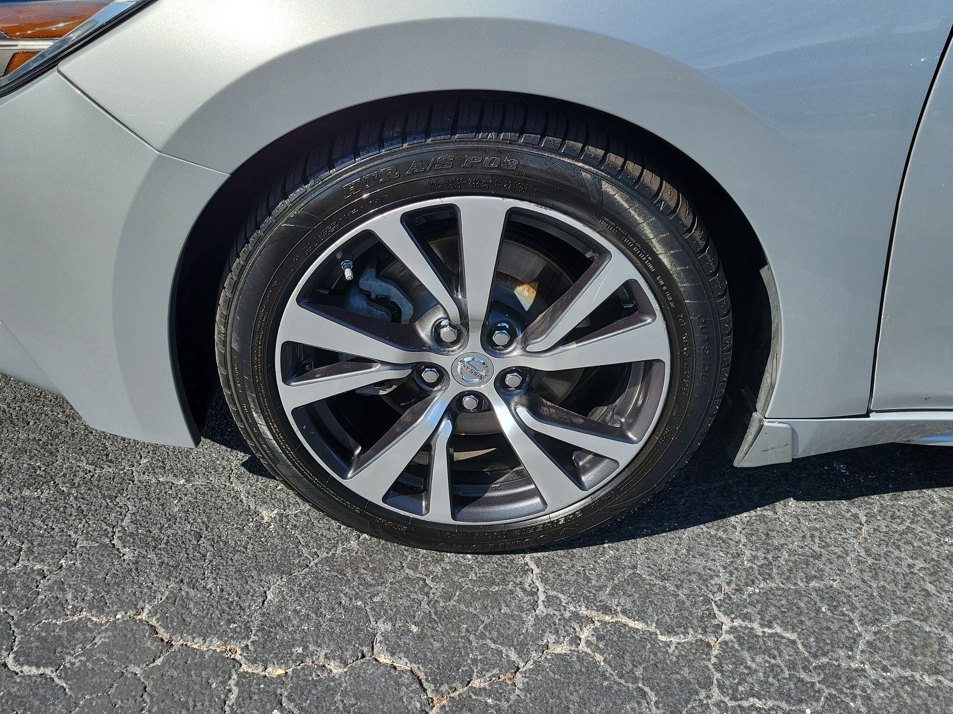 Used 2017 Nissan Maxima 3.5 SL FWD image 4