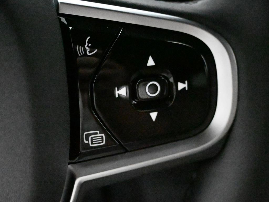 New 2026 Volvo XC60 B5 Plus w/ Protection Package Premier image 19