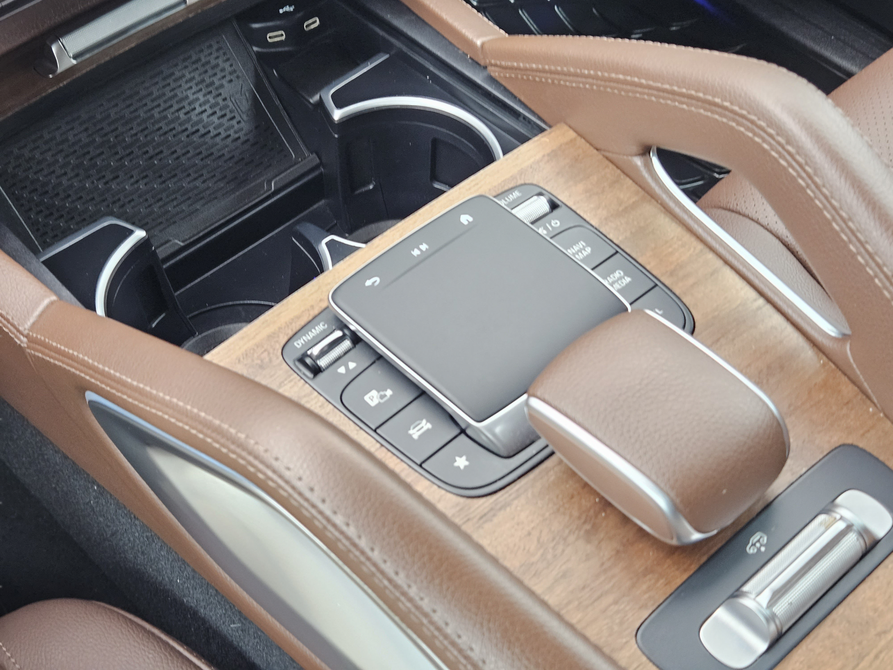 Certified 2024 Mercedes-Benz GLS 450 4MATIC image 12