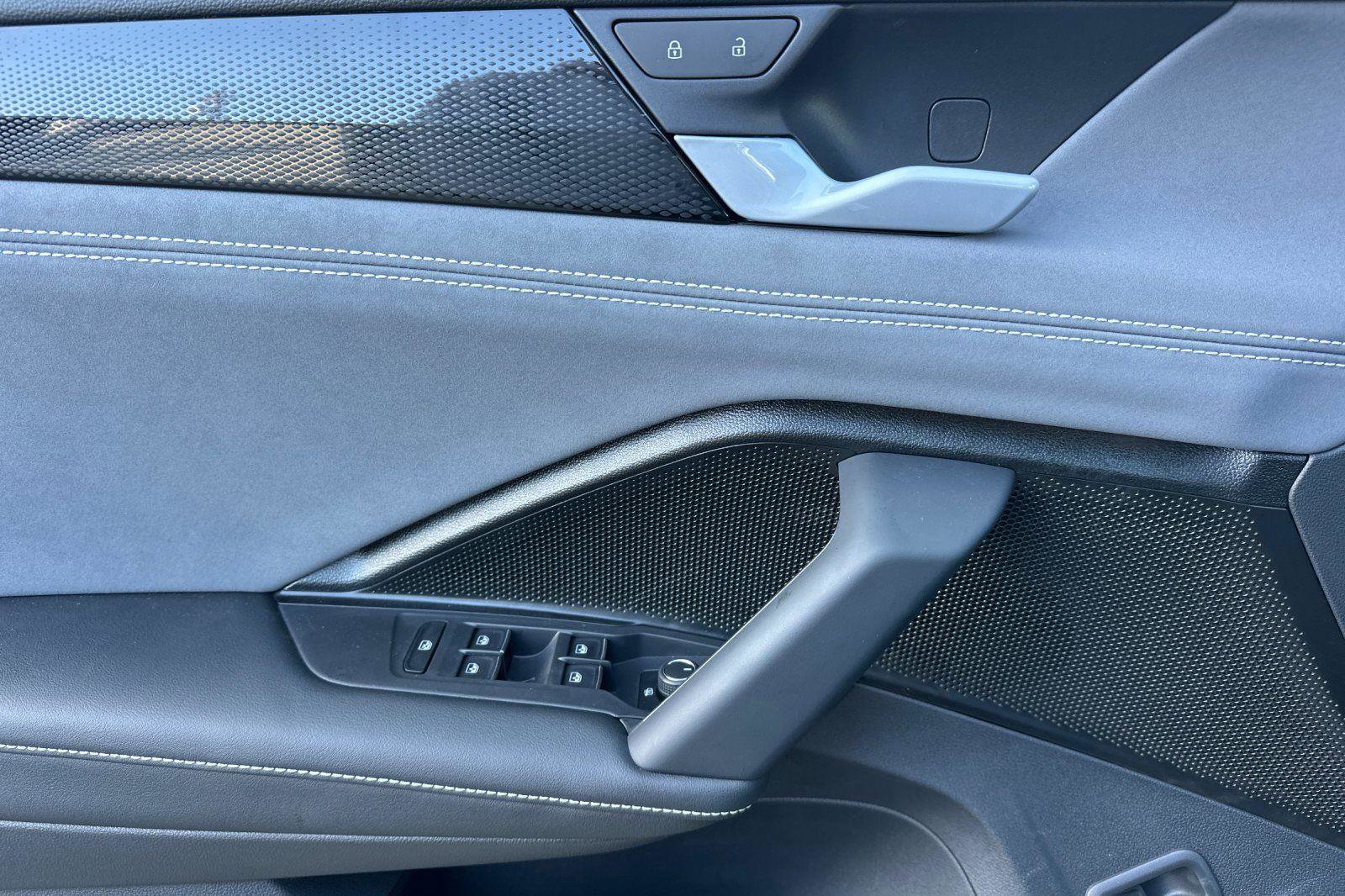 New 2026 Volkswagen Tiguan SE R-Line image 10