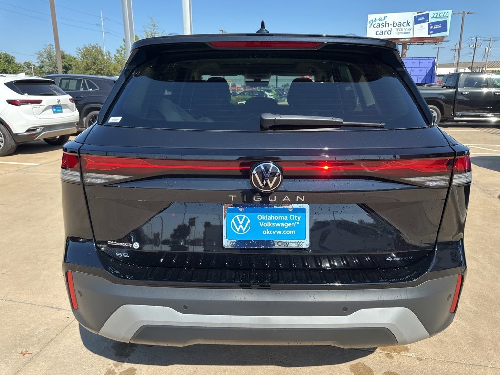 New 2025 Volkswagen Tiguan SE image 4