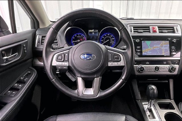 Used 2017 Subaru Outback 2.5i Limited AWD/4WD image 5