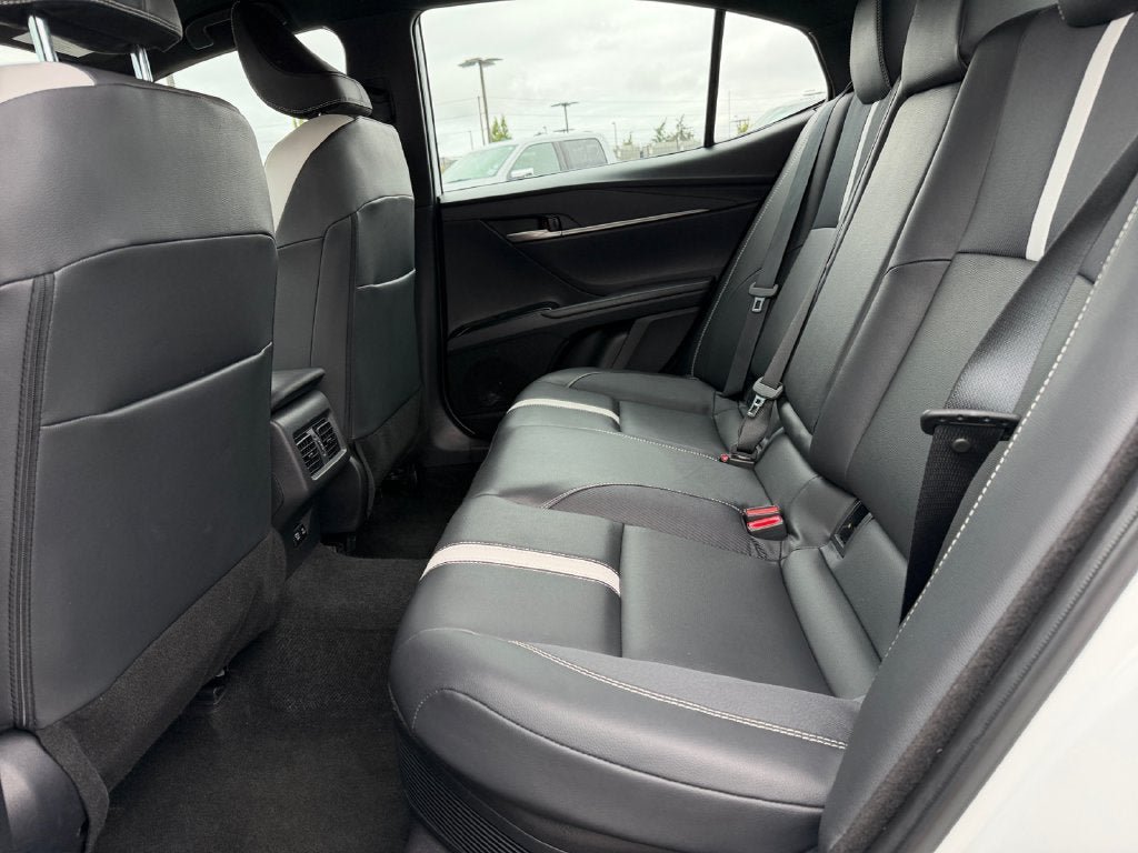 Used 2025 Toyota Camry SE FWD image 33