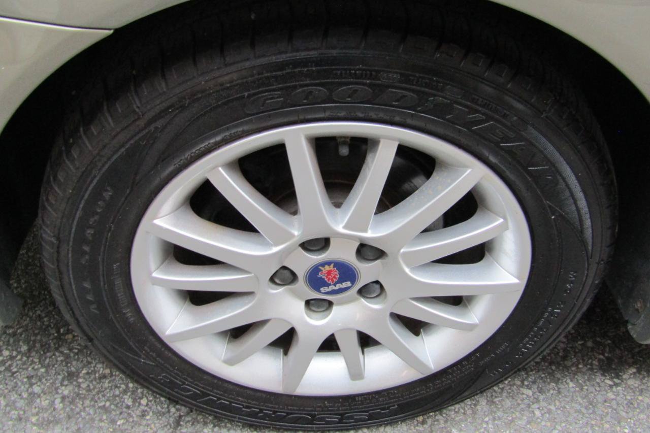 Used 2008 Saab 9-3 2.0T w/ Cold Weather Package FWD image 38