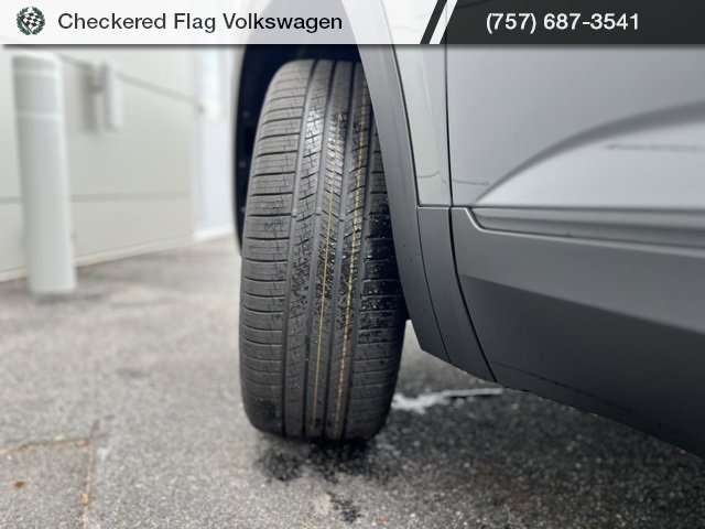 New 2025 Volkswagen Atlas SE image 13