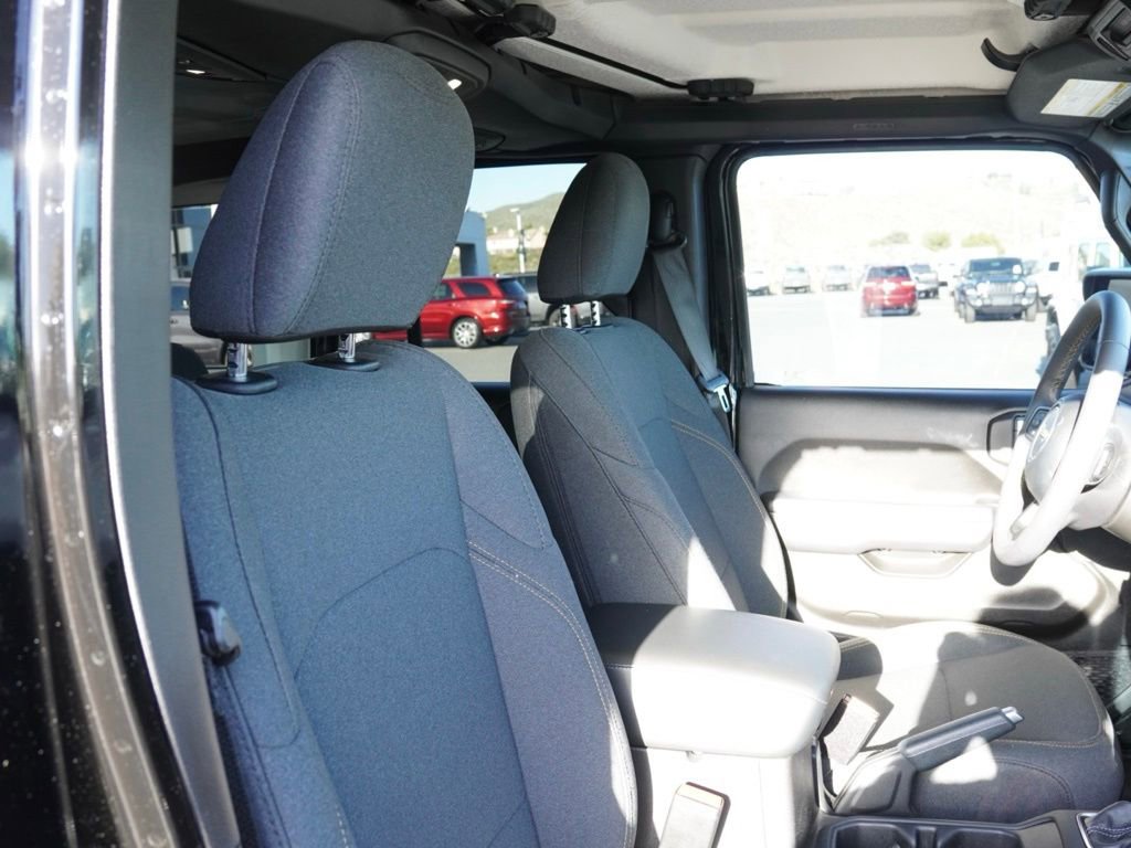 Used 2024 Jeep Wrangler Willys image 22