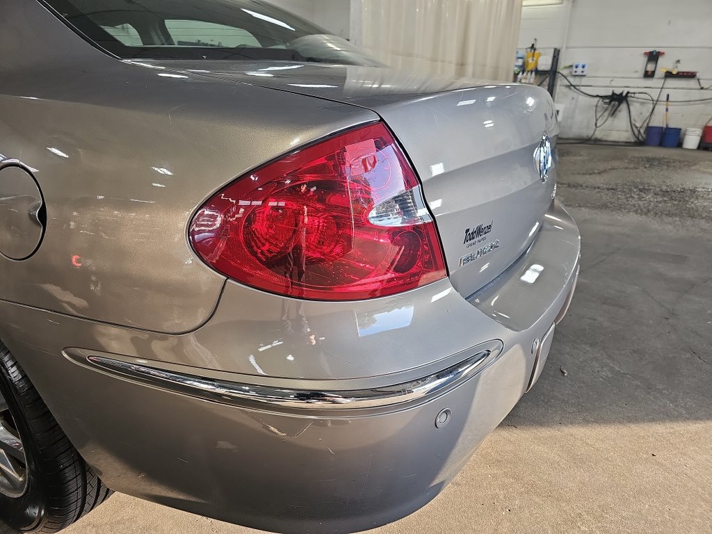 Used 2006 Buick LaCrosse CXL w/ Driver Confidence Package FWD image 37