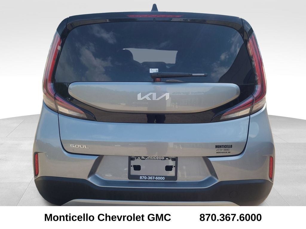 Used 2025 Kia Soul LX w/ LX Technology Package FWD image 6