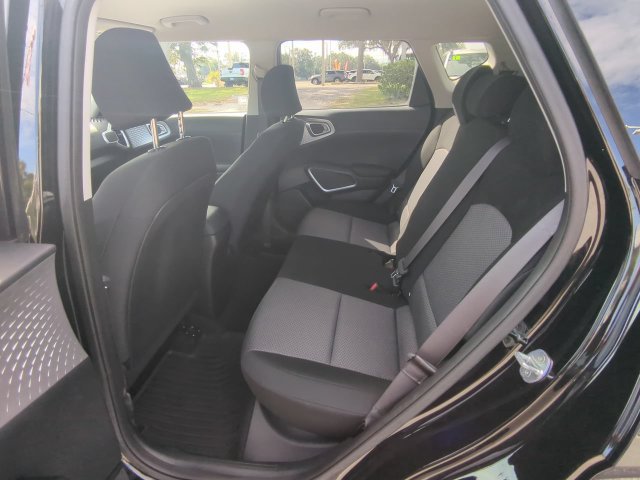 Used 2021 Kia Soul LX FWD image 15