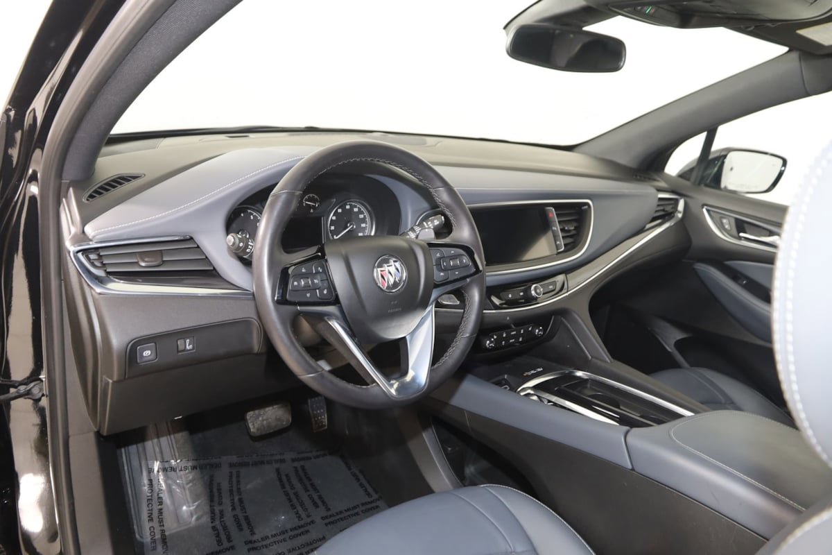 Used 2023 Buick Enclave Essence AWD/4WD image 26
