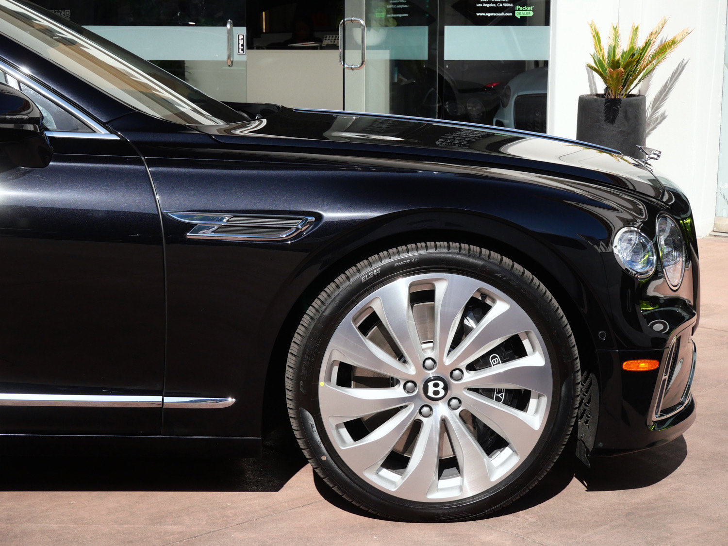 New 2026 Bentley Flying Spur V8 AWD/4WD image 6