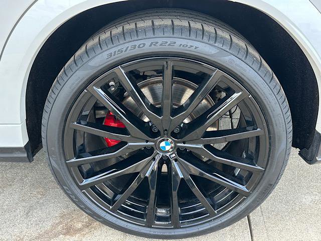 Certified 2024 BMW X6 xDrive40i w/ Executive Package image 33