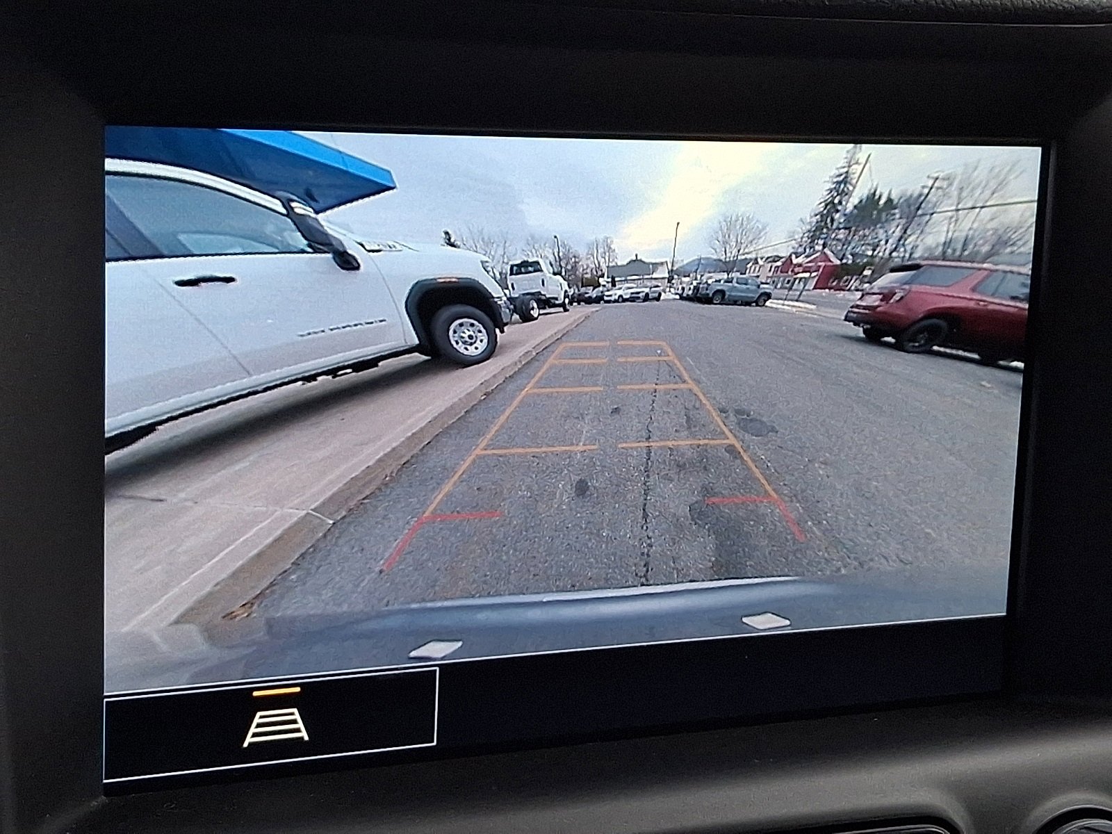 Used 2024 GMC Terrain SLT w/ Infotainment Package II image 18