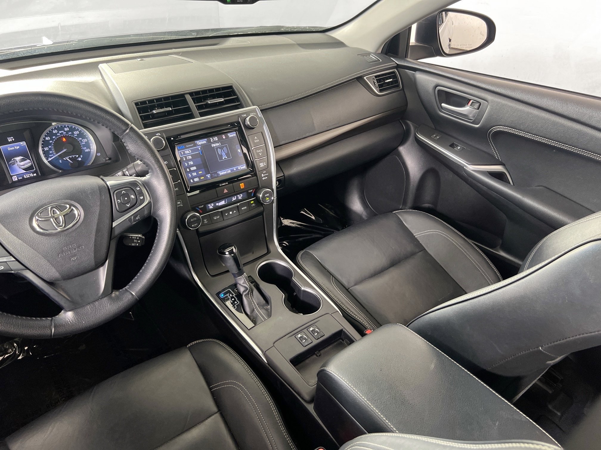 Used 2016 Toyota Camry XLE FWD image 23