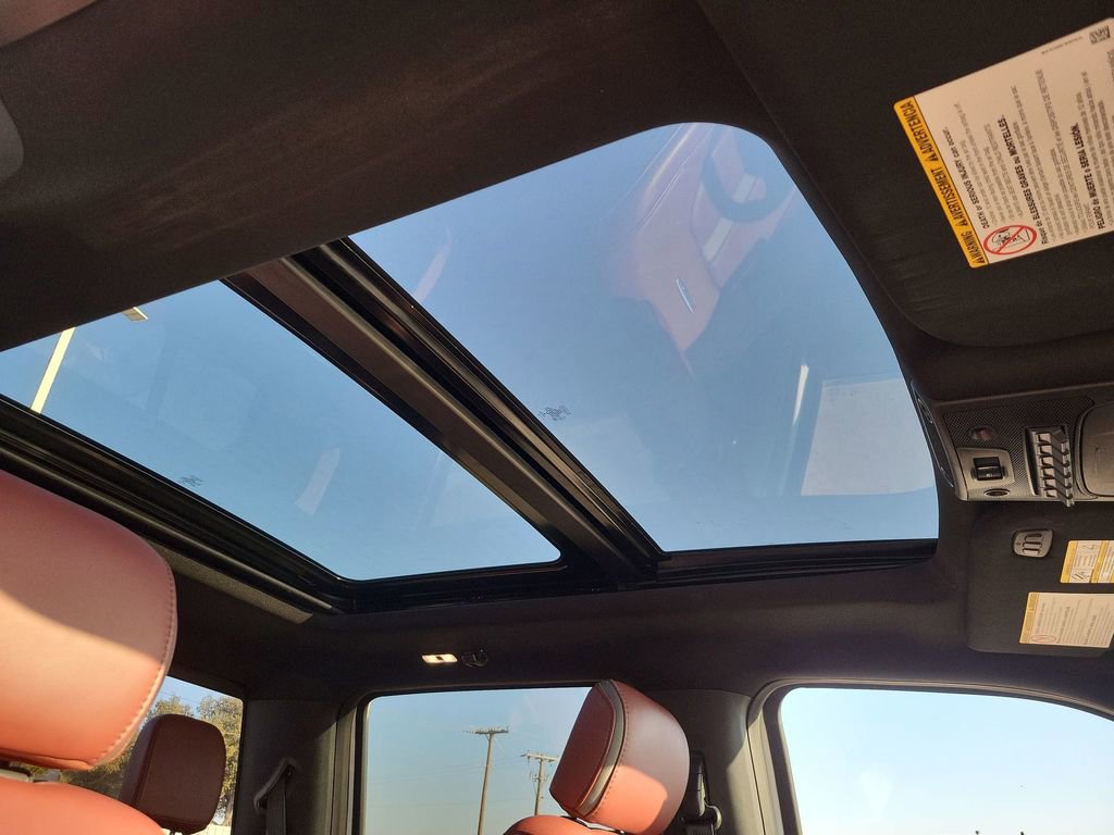 Used 2020 Ford F250 Platinum w/ FX4 Off-Road Package image 19