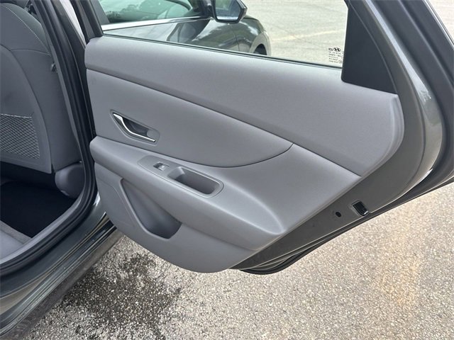 Used 2024 Hyundai Elantra SEL w/ Convenience Package image 18