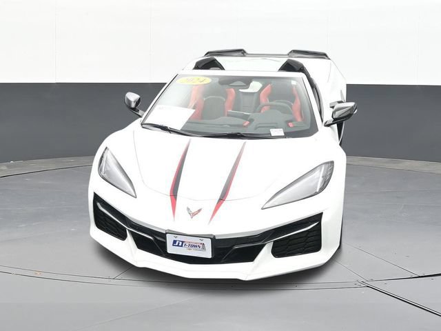 Used 2024 Chevrolet Corvette Z06 RWD image 63