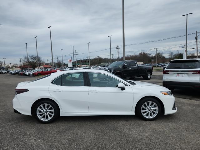 Used 2024 Toyota Camry LE FWD image 3