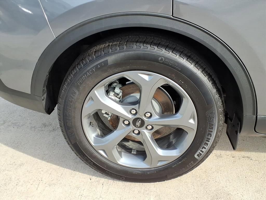 Used 2025 Ford Escape ST-Line image 13