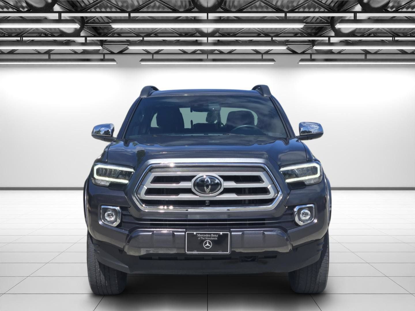 Used 2021 Toyota Tacoma Limited RWD image 4
