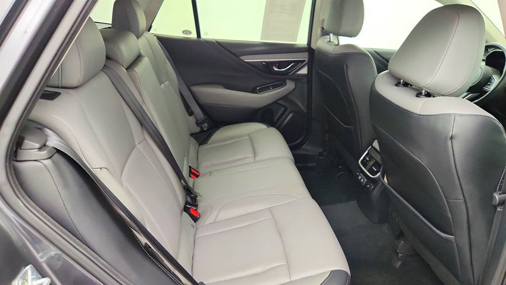 Used 2022 Subaru Outback Limited AWD/4WD image 24