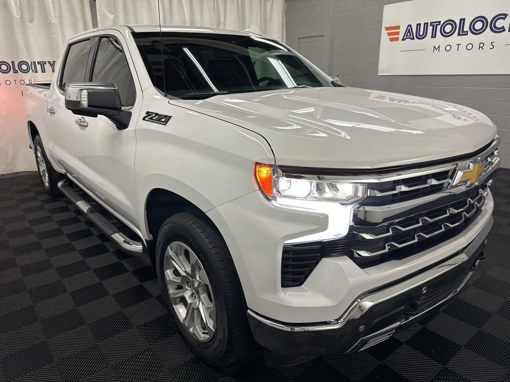 Used 2023 Chevrolet Silverado 1500 LTZ AWD/4WD image 3