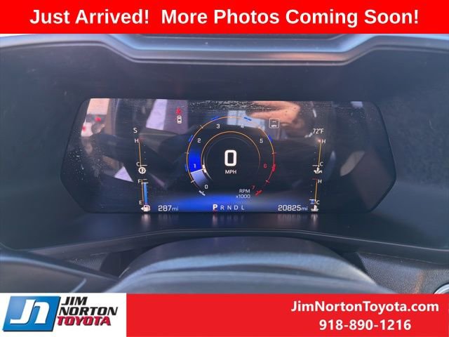 Used 2023 Chevrolet Colorado W/T image 12