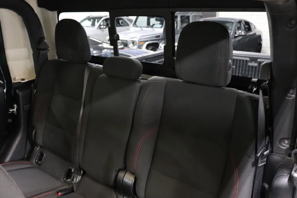 Used 2020 Jeep Gladiator Rubicon image 15