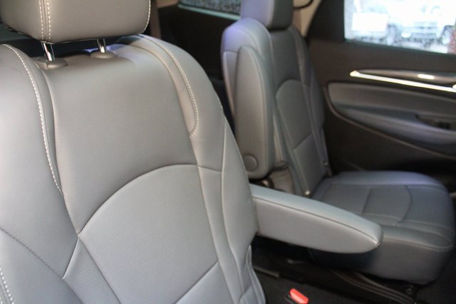Used 2021 Buick Enclave Essence image 13