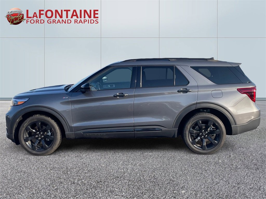 Certified 2023 Ford Explorer ST-Line image 4