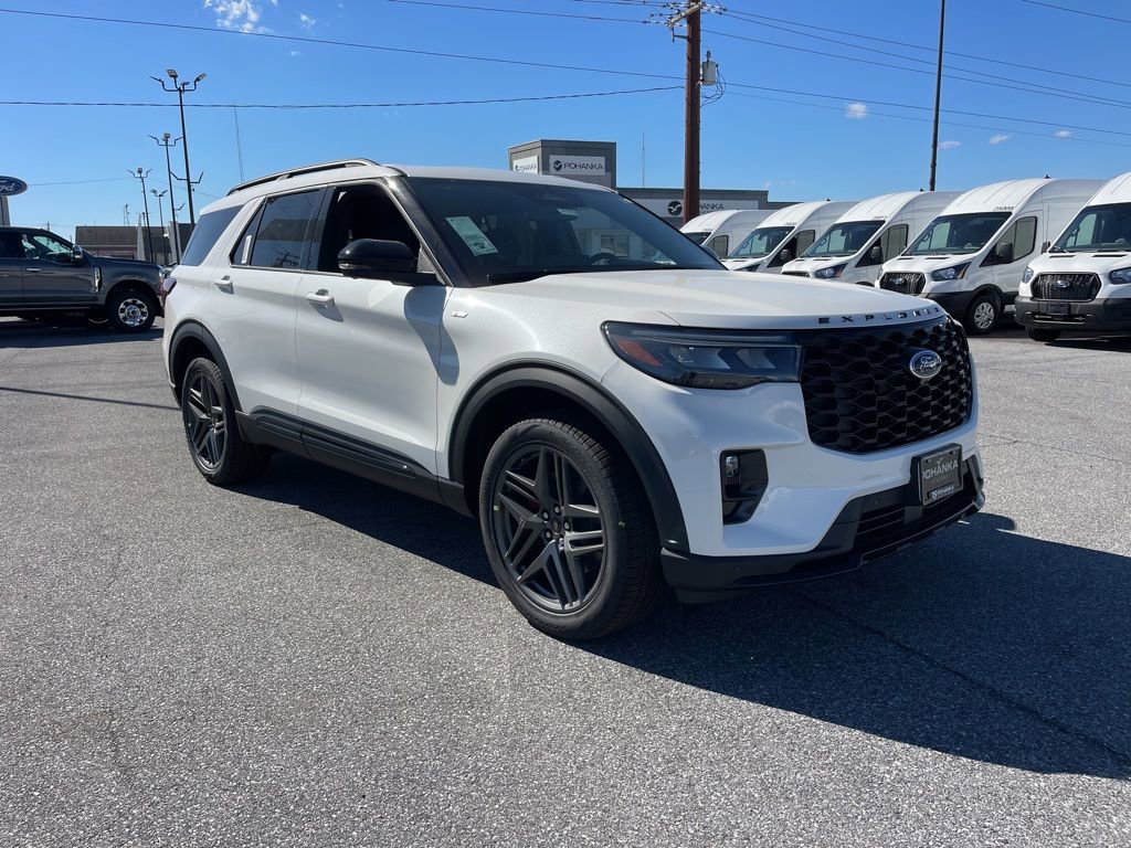 New 2026 Ford Explorer ST-Line w/ ST-Line Street Pack image 4