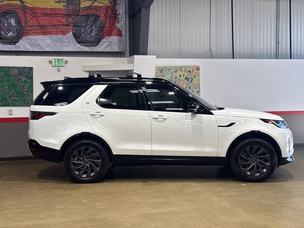 Used 2022 Land Rover Discovery S R-Dynamic AWD/4WD image 4