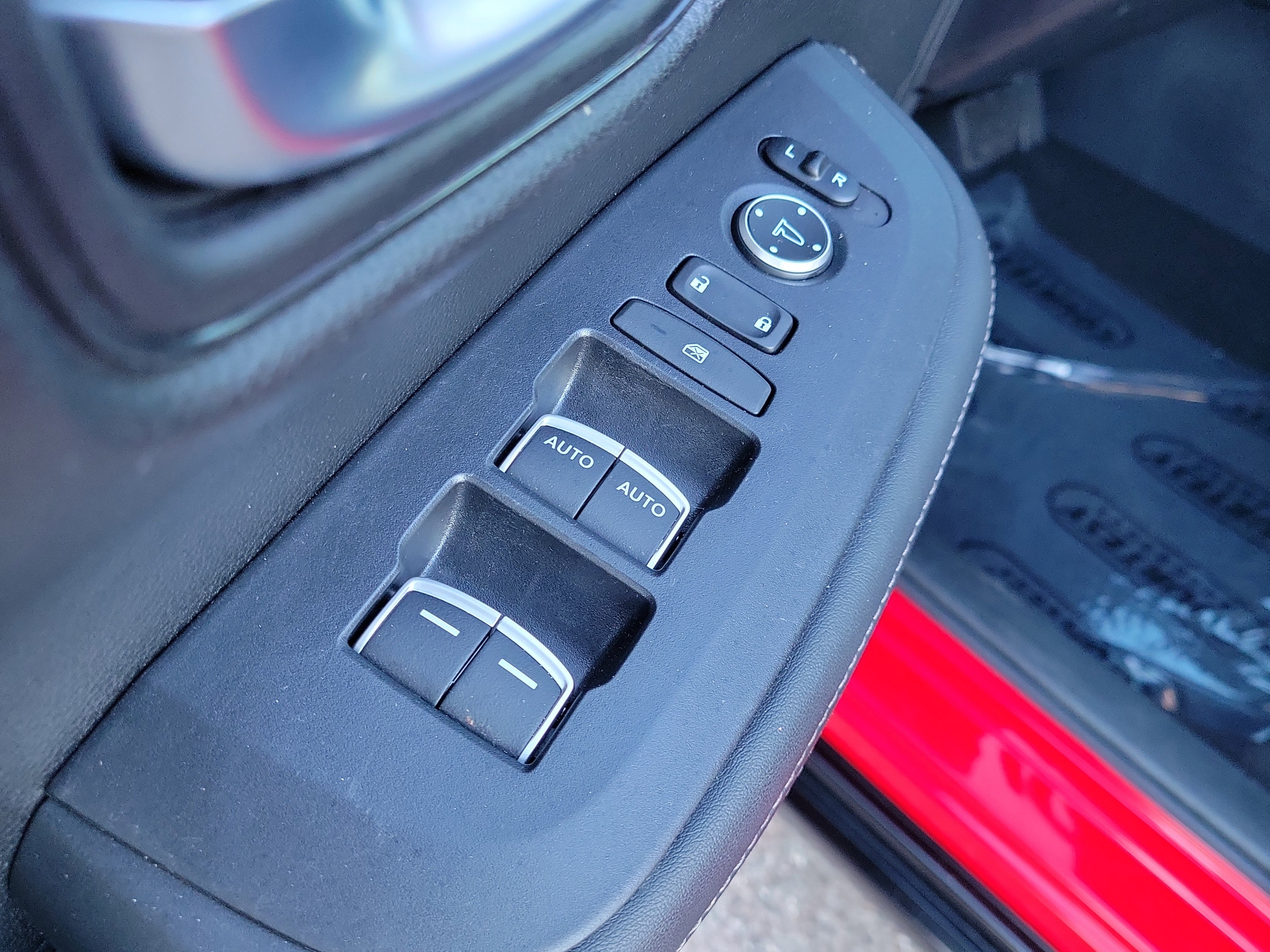 Used 2023 Honda HR-V EX-L image 17