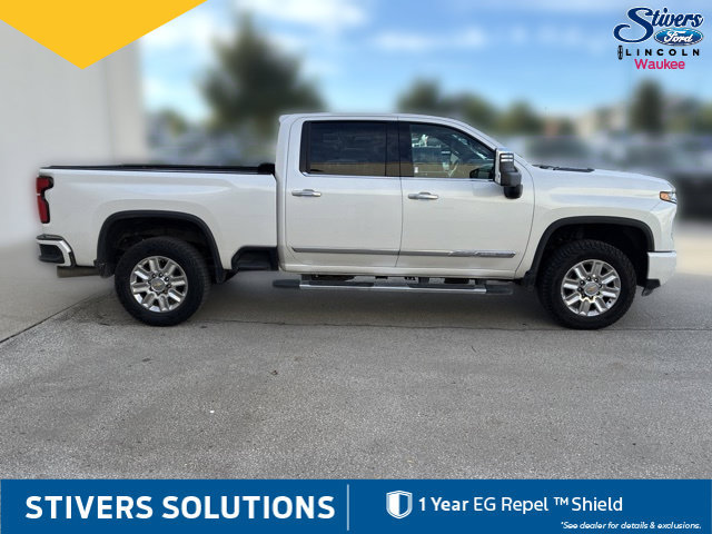 Used 2025 Chevrolet Silverado 3500 High Country w/ Technology Package AWD/4WD image 5