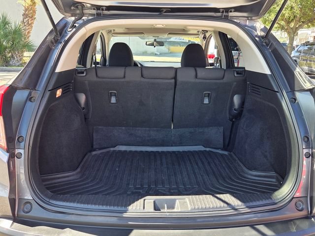 Used 2017 Honda HR-V EX image 11