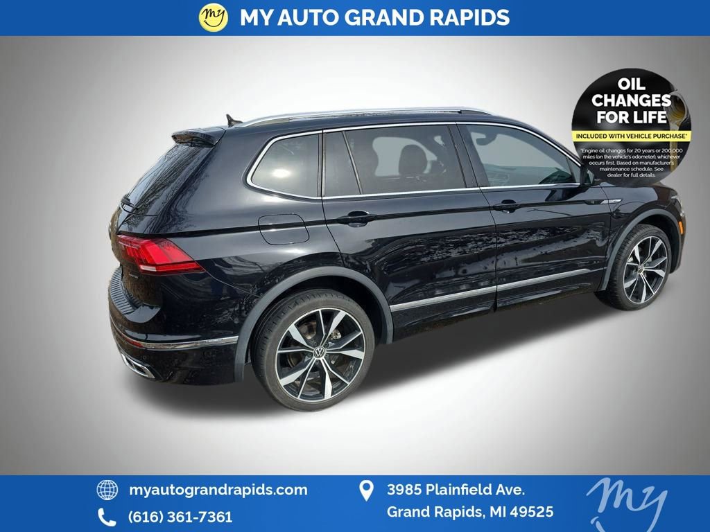 Used 2022 Volkswagen Tiguan SEL R-Line image 11