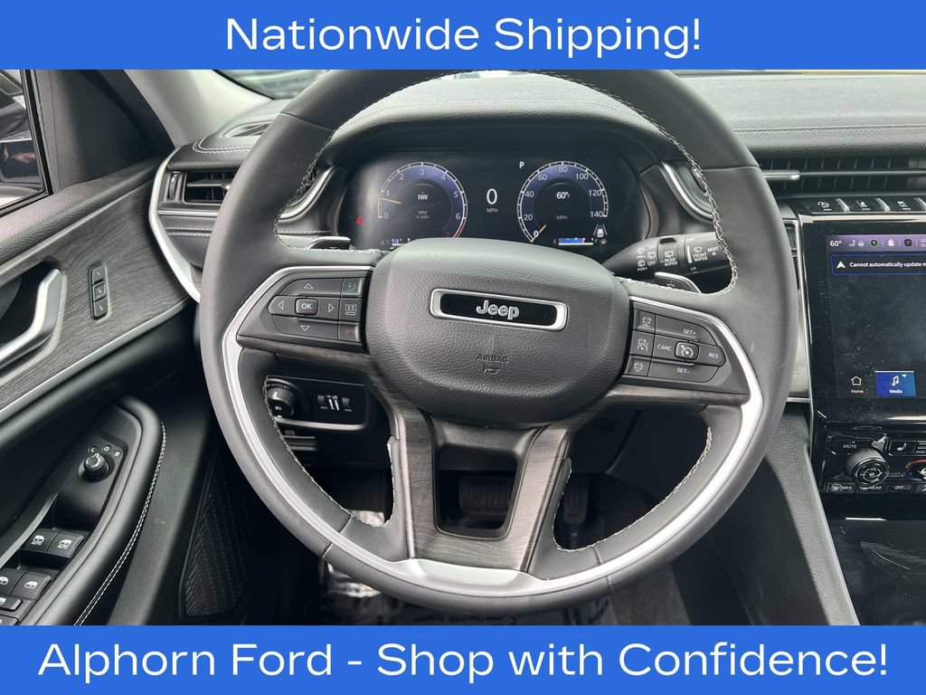 Used 2023 Jeep Grand Cherokee Limited AWD/4WD image 9