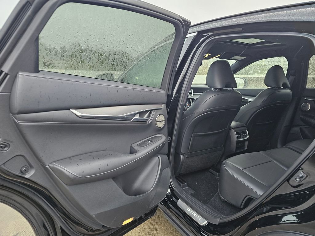 Certified 2024 INFINITI QX55 Essential image 26