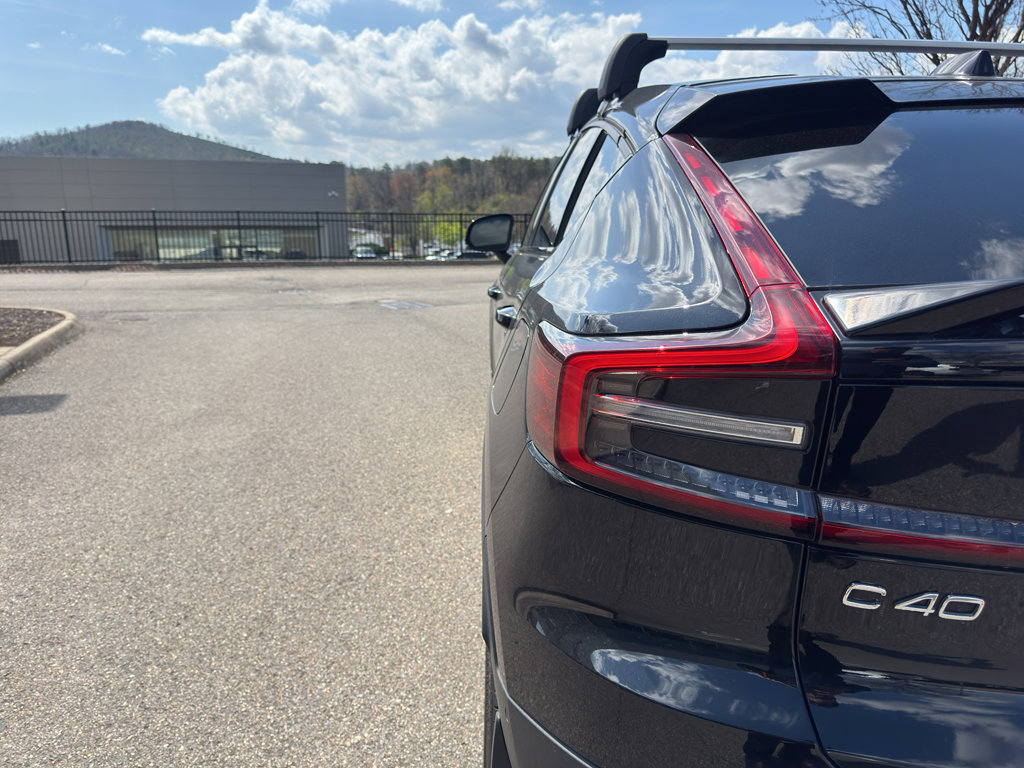 Used 2023 Volvo C40 P8 Recharge Ultimate image 7