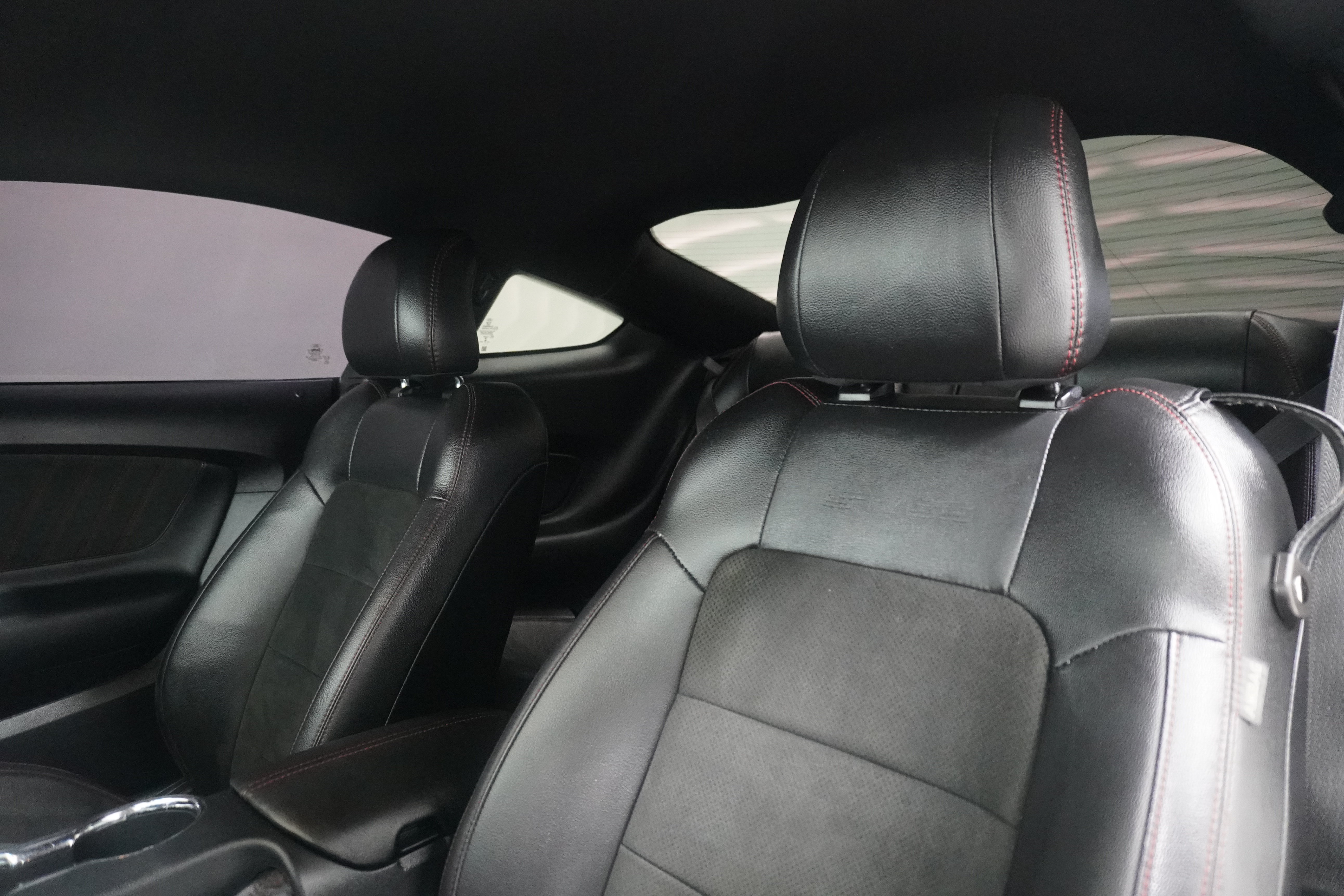 Used 2017 Ford Mustang GT Premium w/ Equipment Group 401A RWD image 11