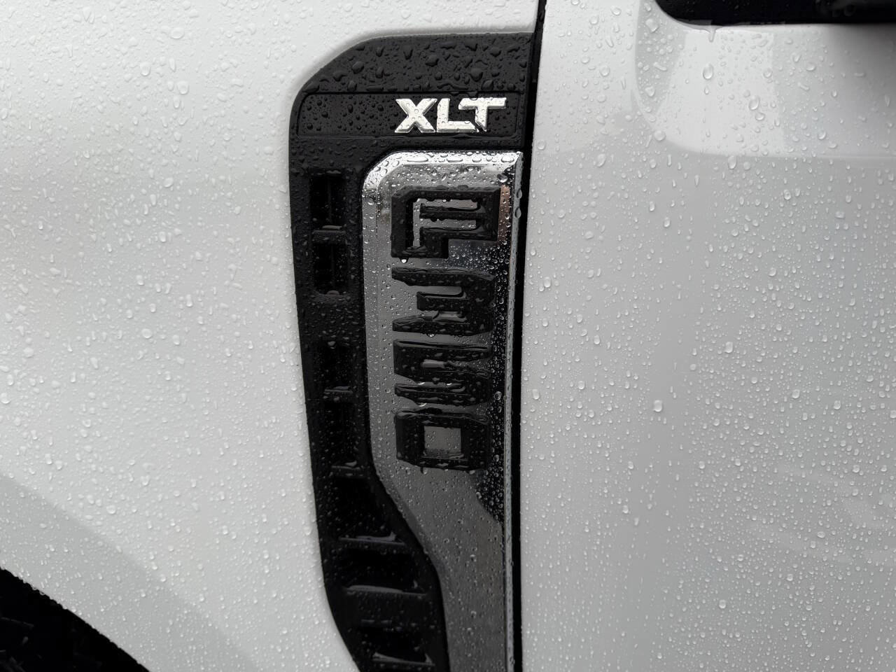 Used 2024 Ford F350 XLT image 11