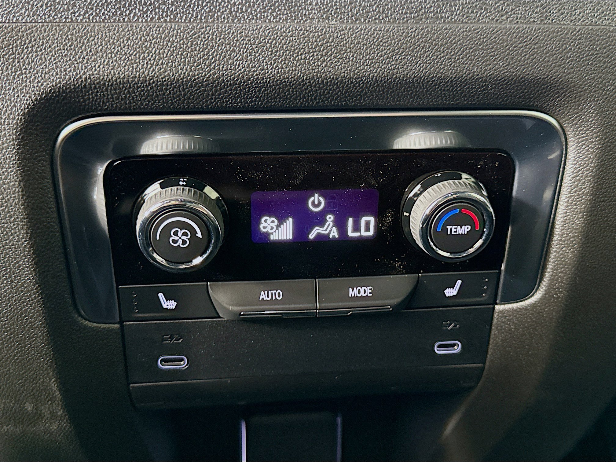 New 2026 Chevrolet Suburban Premier RWD image 27