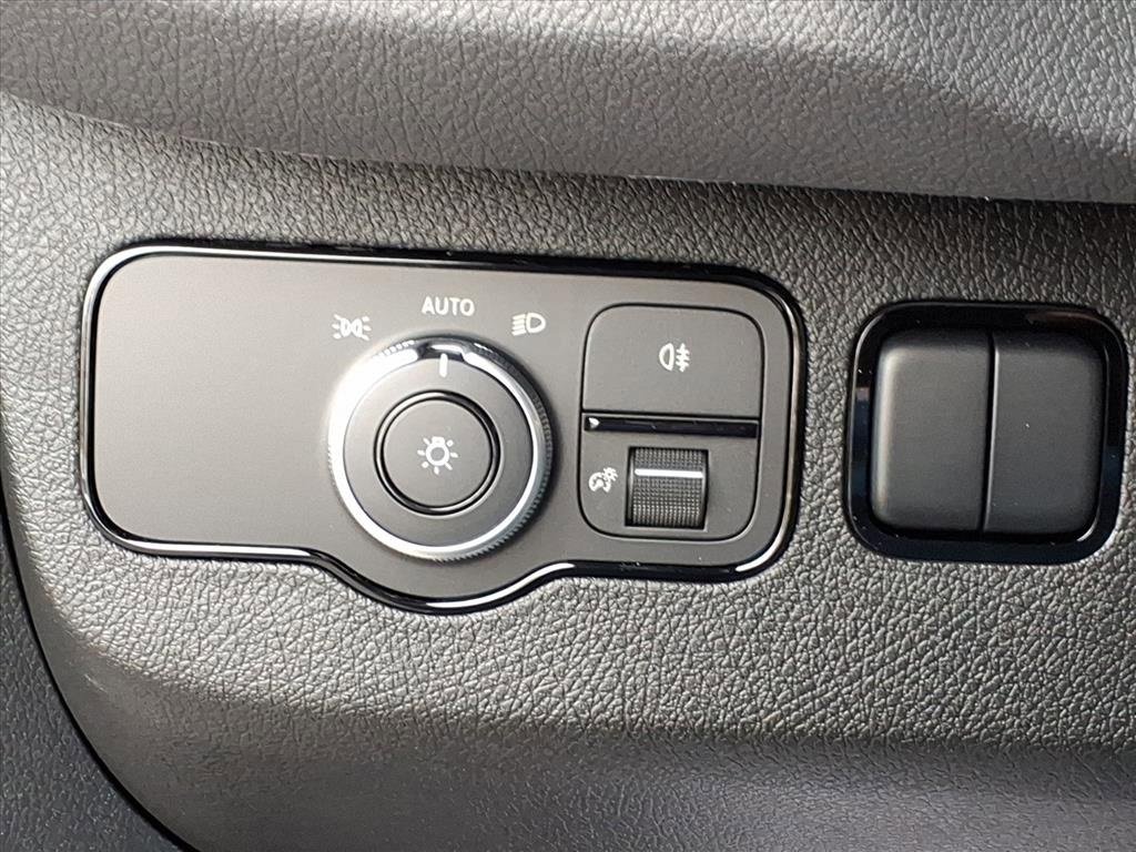 New 2025 Mercedes-Benz Sprinter 2500 image 13