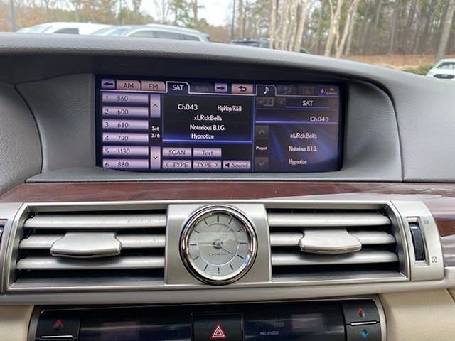 Used 2014 Lexus LS 460 AWD image 36