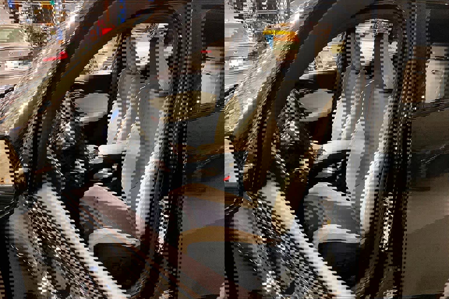 Certified 2025 BMW X2 xDrive28i w/ Technology Package image 8