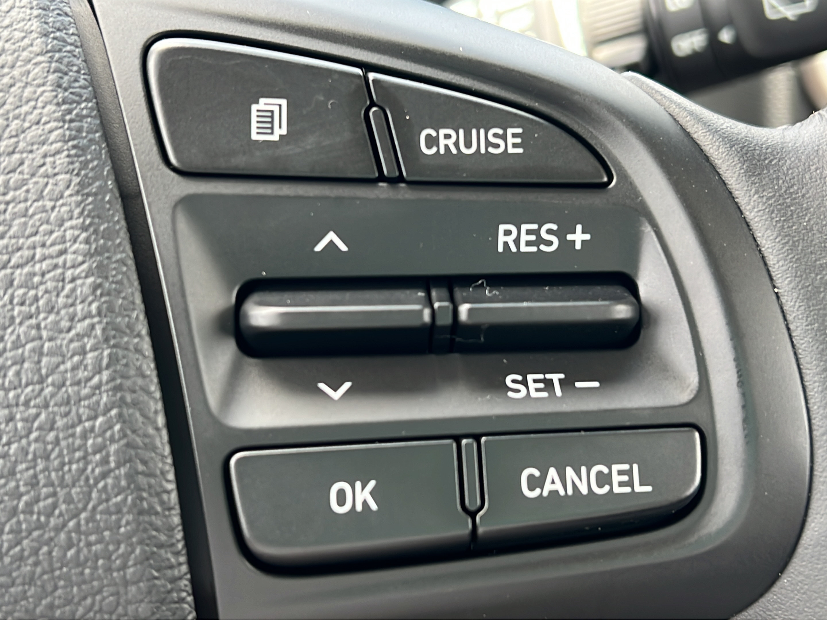 Used 2022 Hyundai Venue SEL w/ Cargo Package FWD image 21