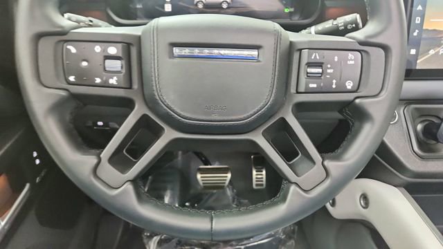 Used 2025 Land Rover Defender 110 X image 40