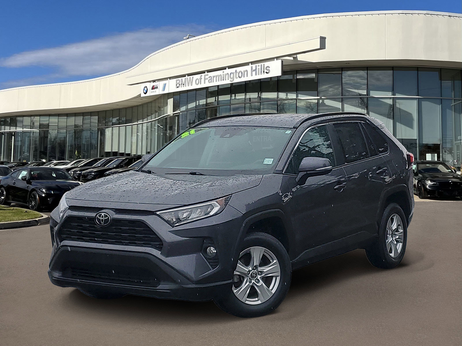 Used 2021 Toyota RAV4 XLE AWD/4WD image 1